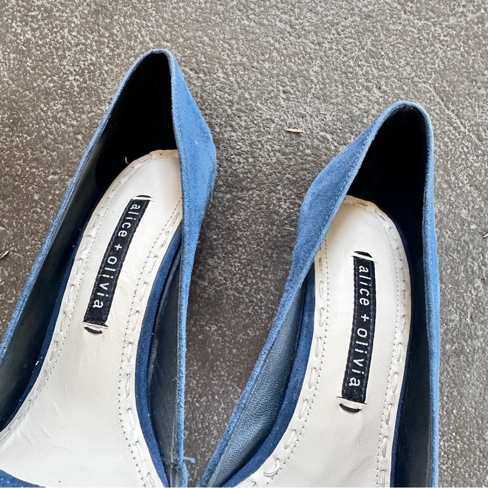 ALICE + OLIVIA Dina Navy Blue Suede Heels‎ Sz 37 - Picture 4 of 12